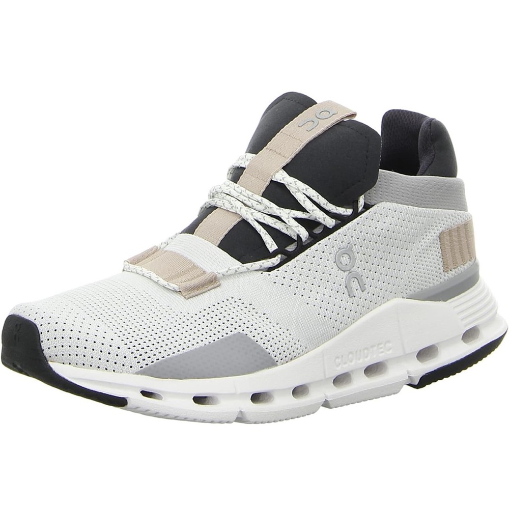 ON Women's Cloudnova Sneaker